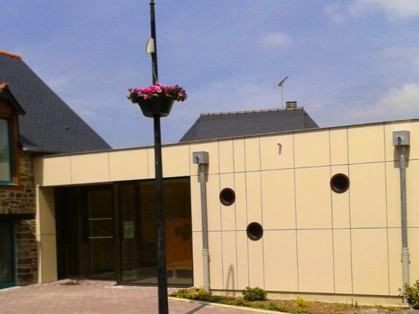 Extension & rénovation d'un CCAS / Baguer Morvan 35